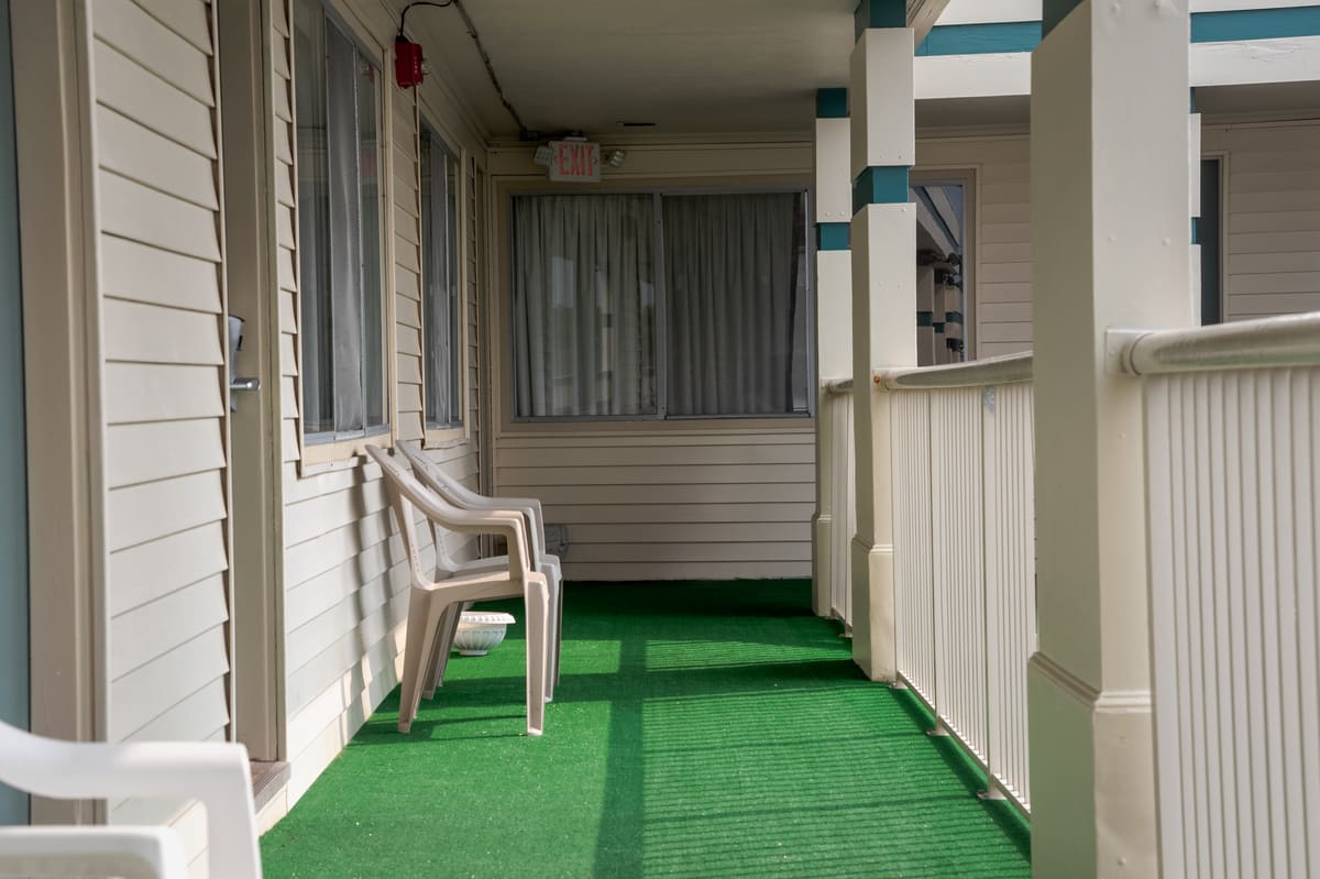 Relax Inn motel grounds