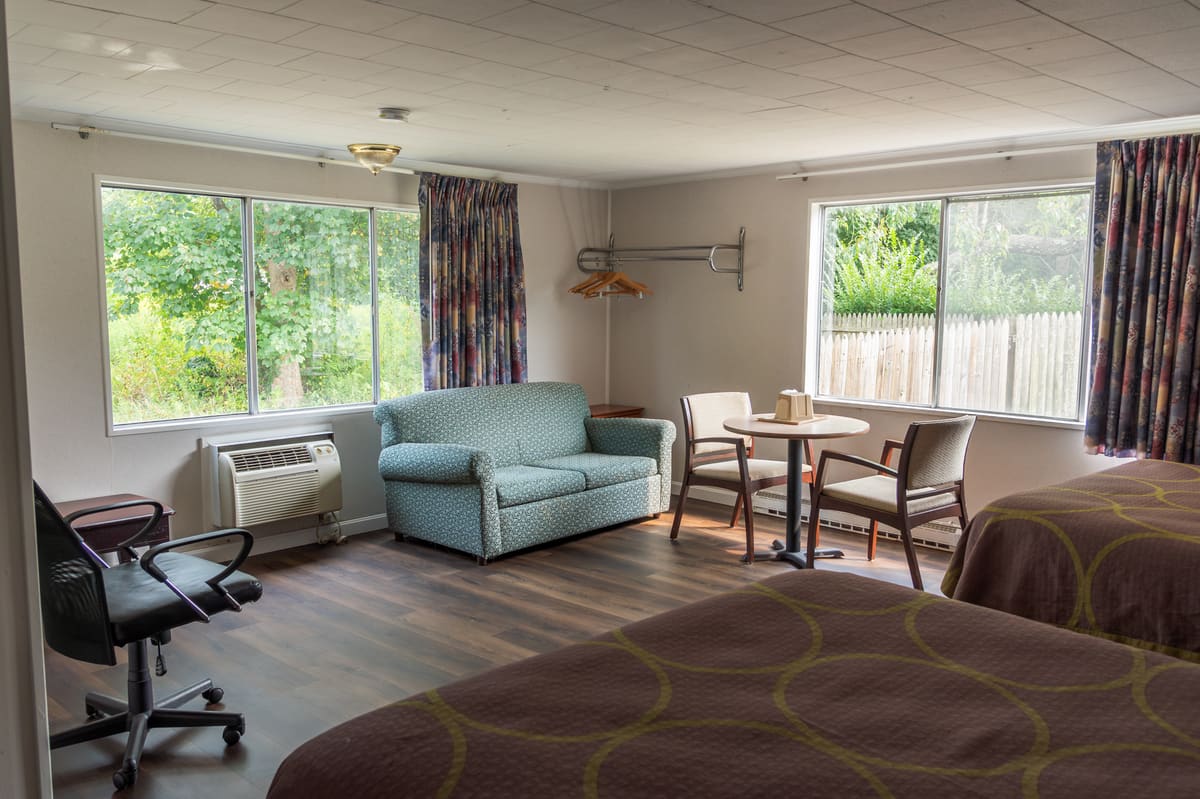 Deluxe Double Queen Room at Relax Inn Cape Cod