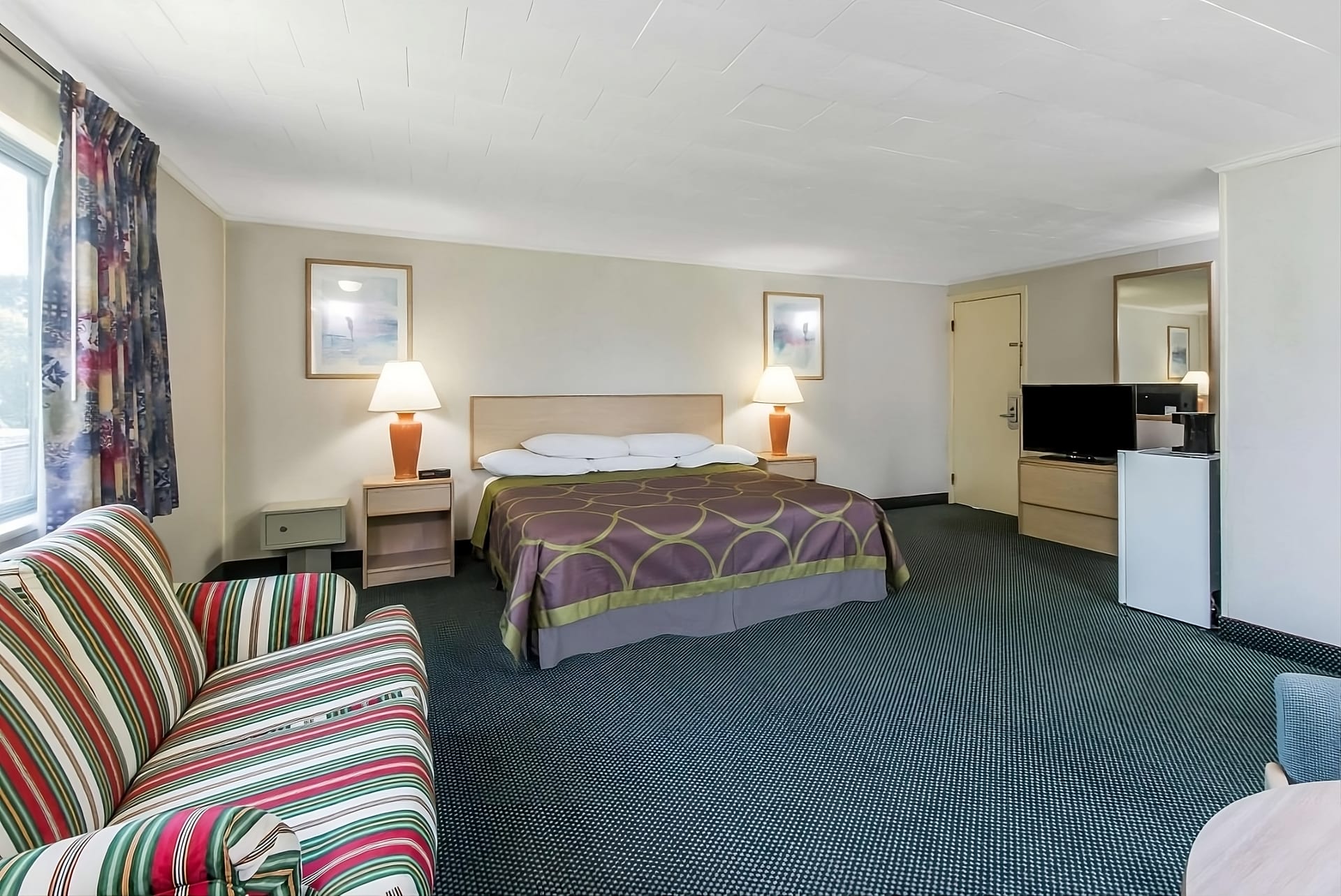 Deluxe Single King Room at Relax Inn Cape Cod