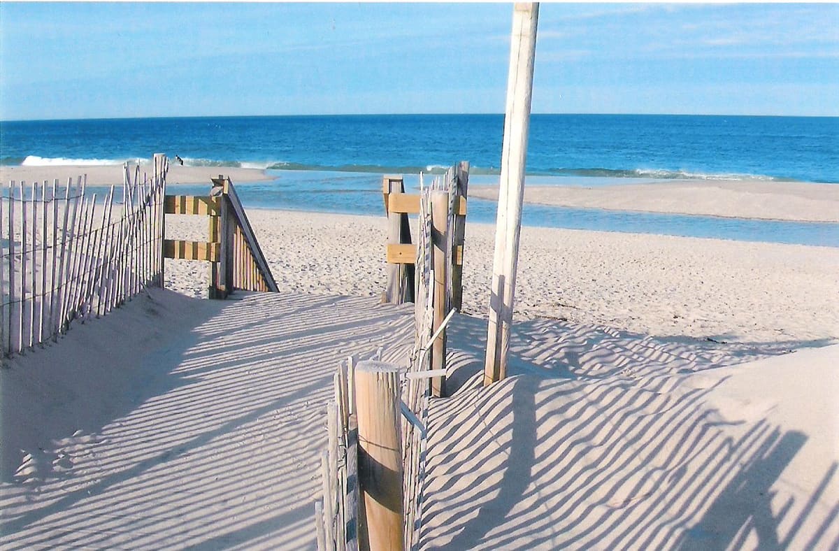 Seagull Beach in Yarmouth - one of Cape Cod's largest and most popular Nantucket Sound beaches