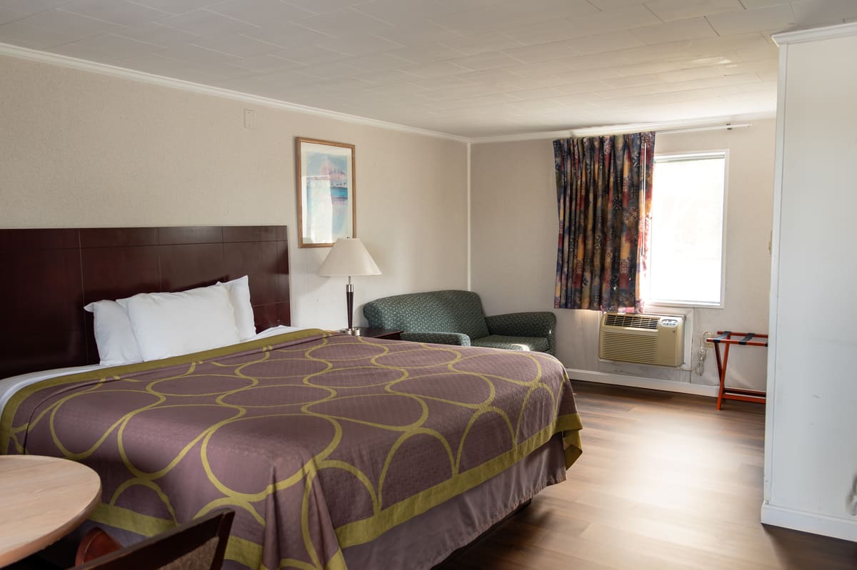 Single King Room at Relax Inn Cape Cod